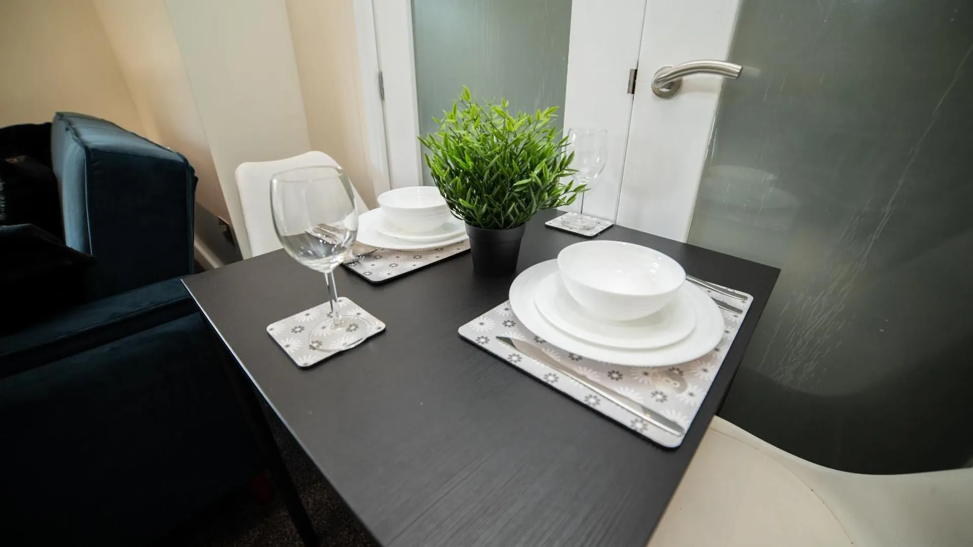 Hayy Aparthotels Business And Leisure Stays At Stanley Mill Huddersfield 0*,  Regno Unito