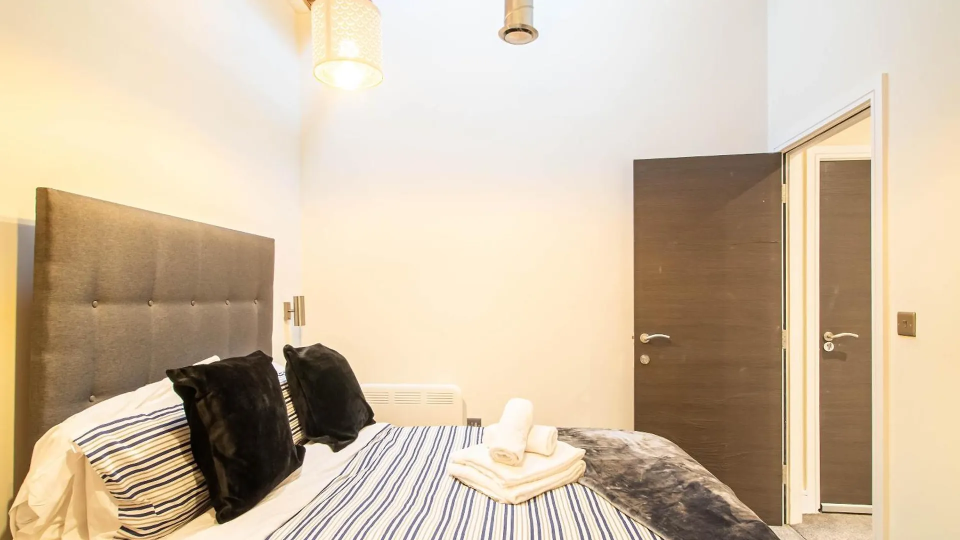 Hayy Aparthotels Business And Leisure Stays At Stanley Mill Huddersfield Regno Unito